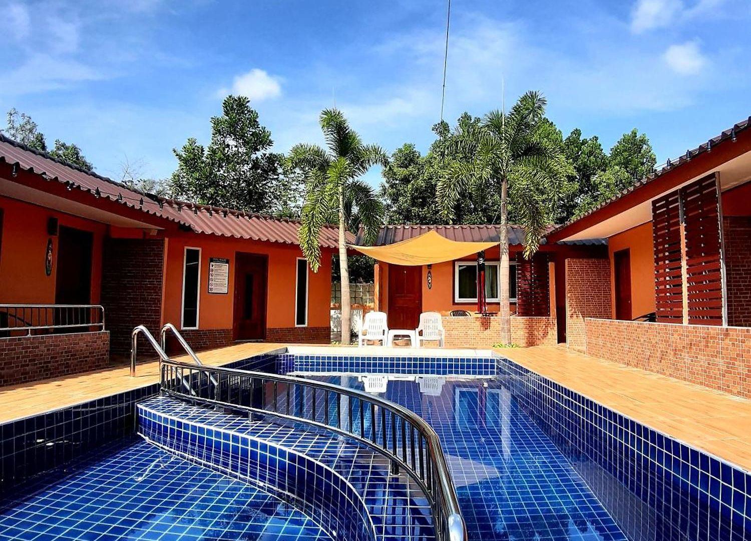 ที่พักชุมพร The Windsor Boutique Resort